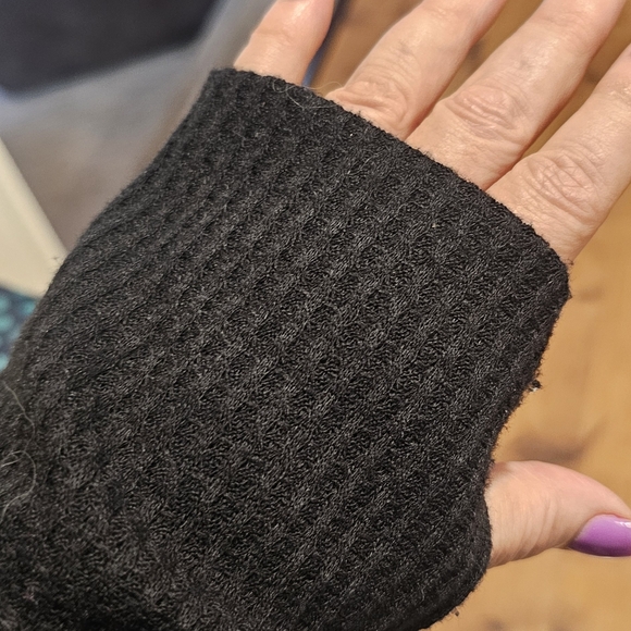 Blakely Buffalo Hacce Cardi w/thumholes - Picture 6 of 8